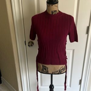 Like new maroon sweater